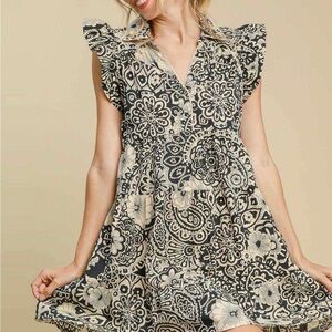 Umgee Black and Cream Floral Midi Dress Small women’s